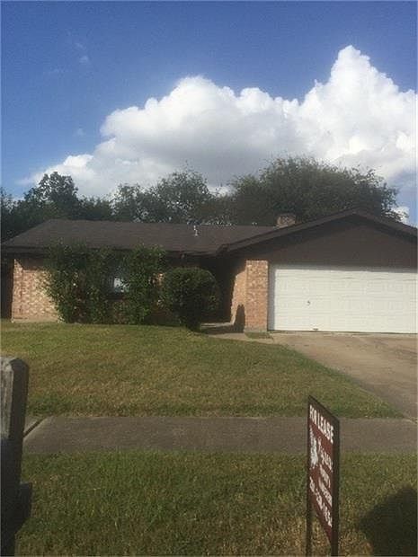 1st image of 2714 Lower Valley Dr