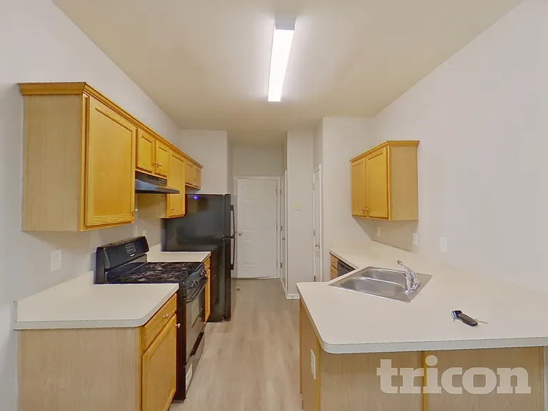 6297 Redcliff Dr — Photo 4