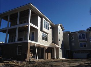 214 62nd St #B, Virginia Beach, VA 23451