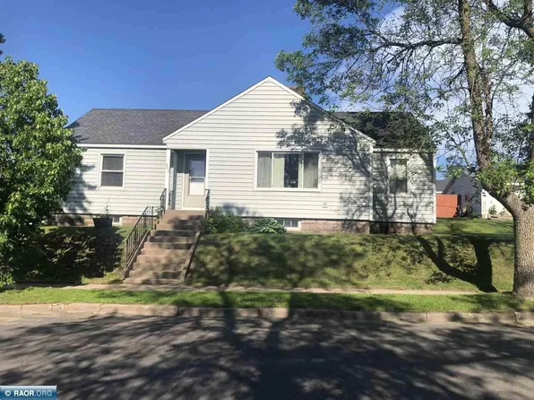 602 Summit St, Eveleth, MN 55734