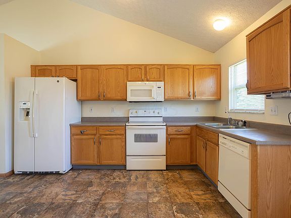 4th image of 109 Barry Knoll Dr