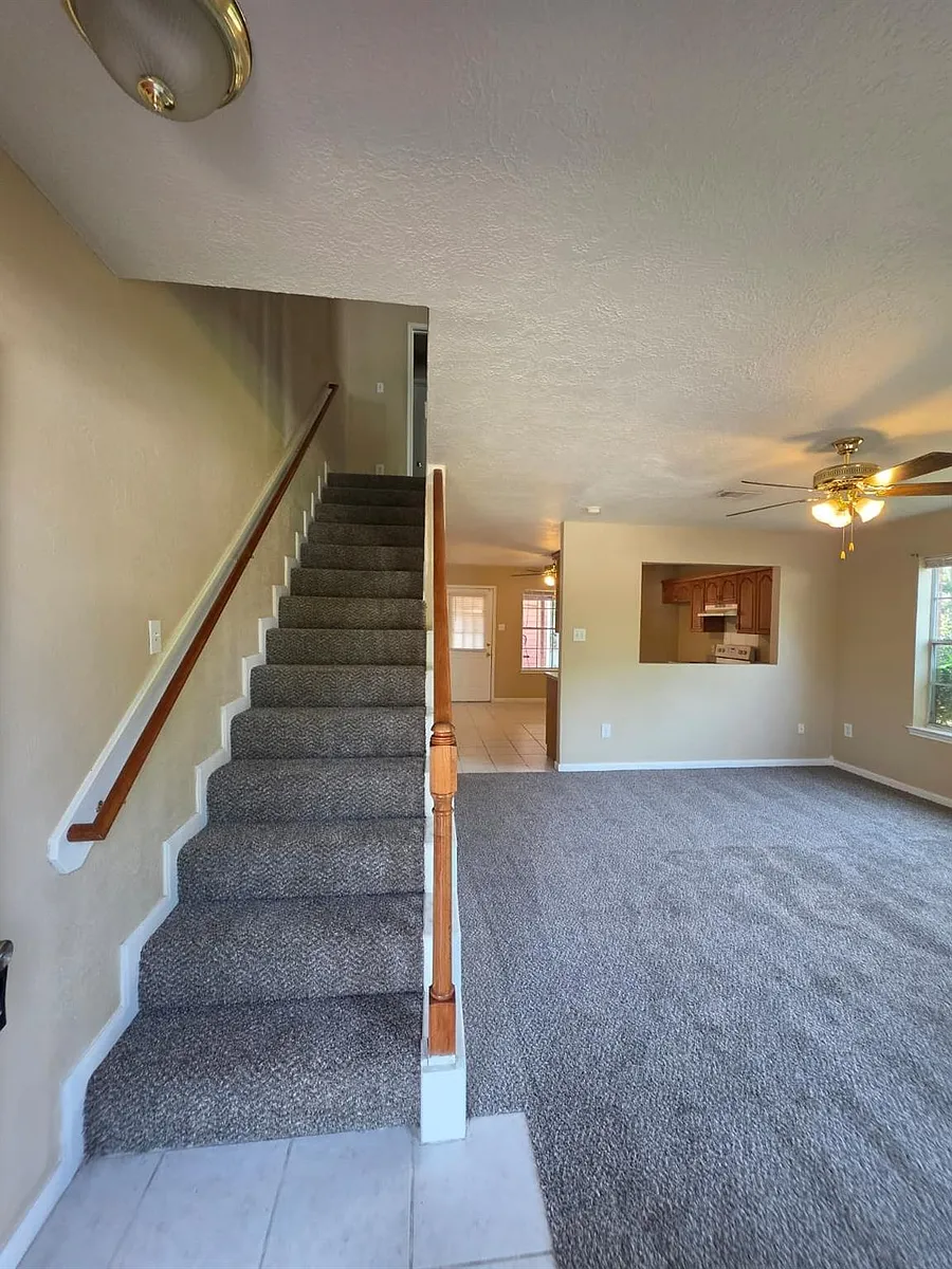 Building Photo - 24023 Strong Pine Dr