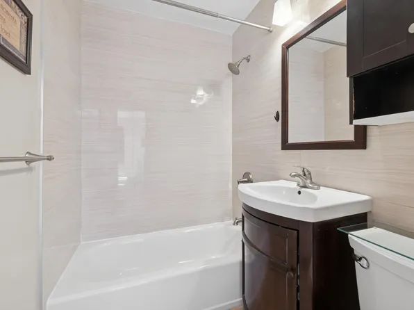 125-10 Queens Boulevard image 5 of 12