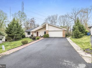 5915 Hall St, Springfield, VA 22152