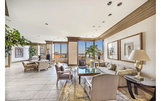 Rented by Douglas Elliman | media 29