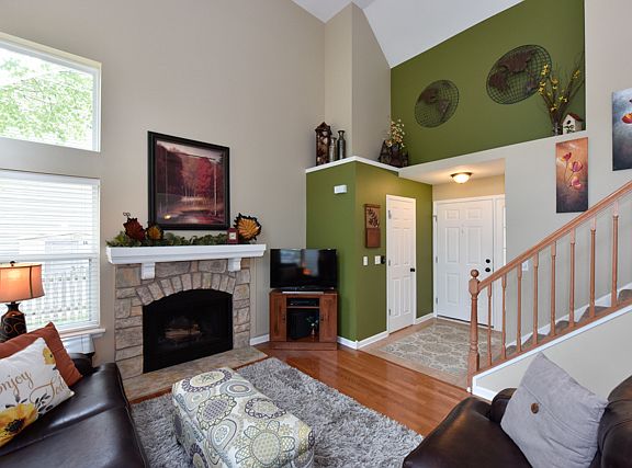 3rd image of 1486 Lancaster Ct