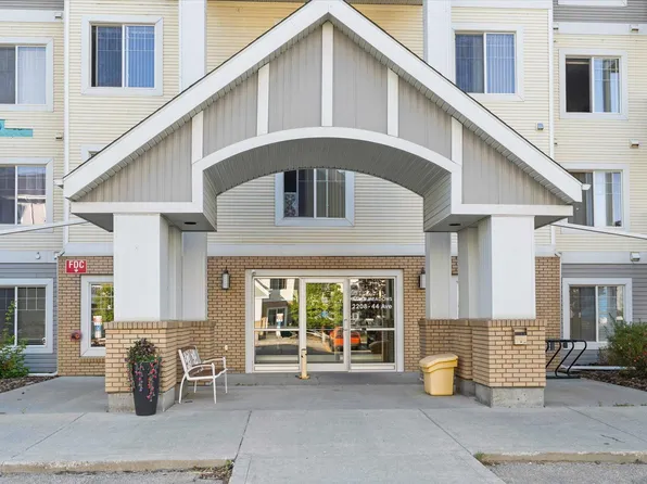 2208 44th Ave NW #112, Edmonton, AB T6T 0G6