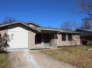 517 Pleasant Valley Rd, Garland, TX 75040