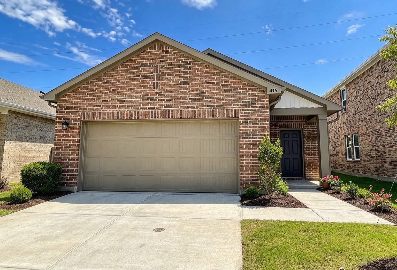 3 bed, 1412 sqft, $1,749 — Photo 1