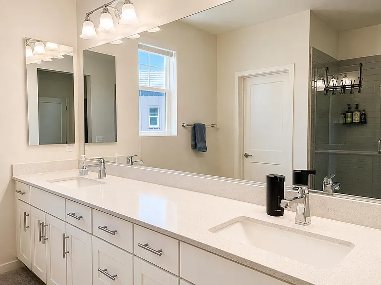 140 Farmhouse Dr #4 — Photo 24