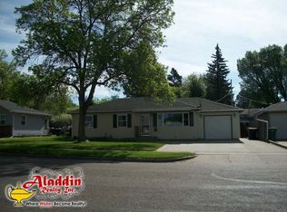1807 Ryan Dr, Bismarck, ND 58501