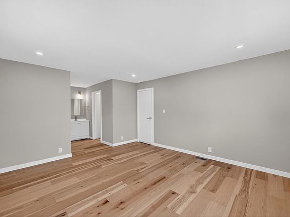 3rd image of 8301 Mission Gorge Rd Spc 64