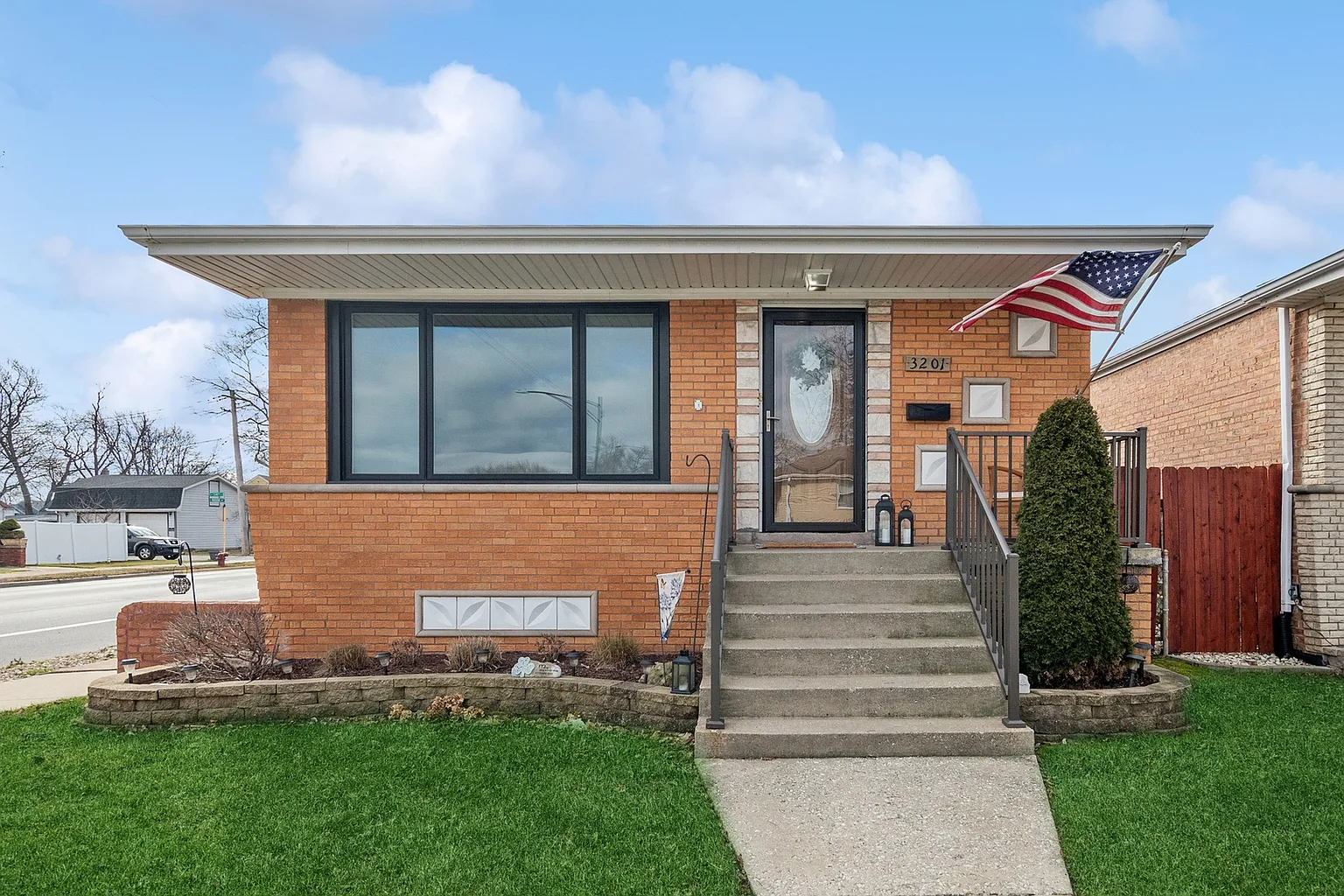 3201 W 114th St photo 1