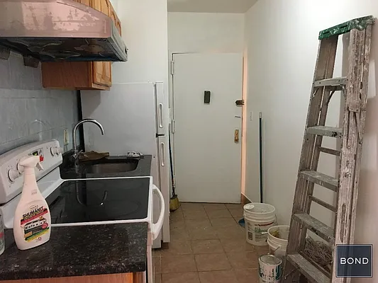 Rented by Bond New York | media 13