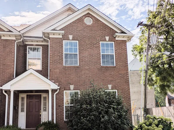 102 Park St, Versailles, KY 40383