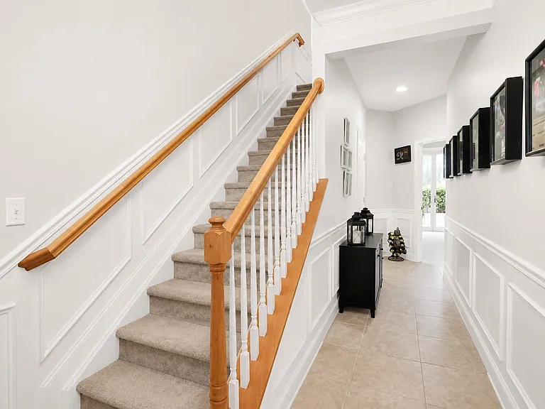 4496 Congressional Dr — Photo 4