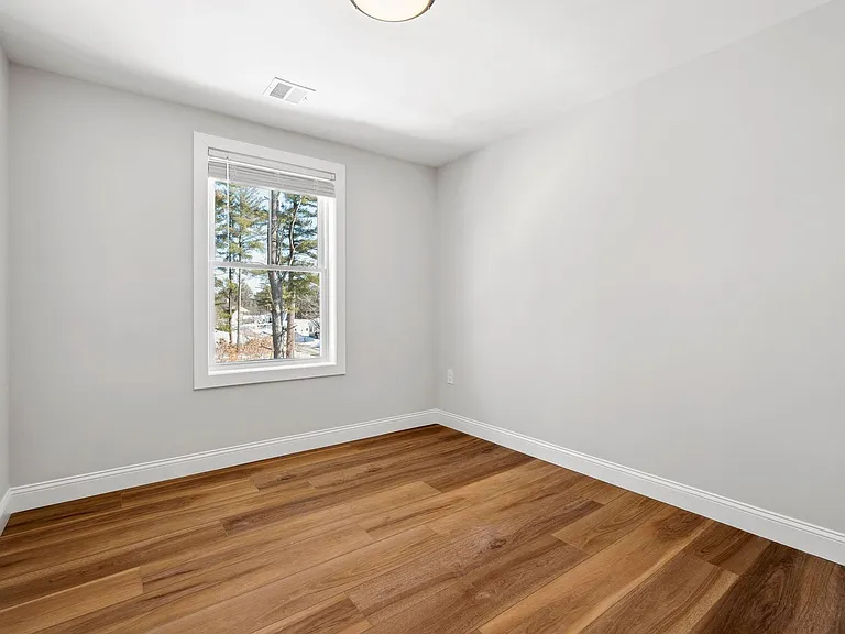 Bayberry Commons- 3 Bedroom 2.5 Bath Townhomes with 2 Car Garage — Photo 61