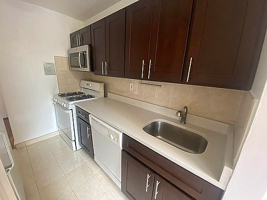 2nd image of 111-56 76th Dr #C6