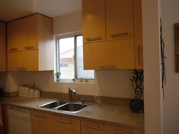 3rd image of 2045 Beloit Ave APT 206
