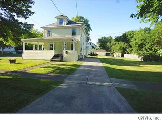 106 6th St, Liverpool, NY 13088