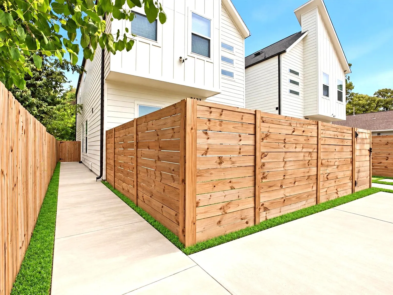 2 bed, 2.5 bath, 2180 sqft, $1,900 — Photo 2