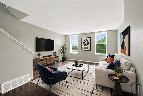 1st image of 4815 Fairmount Ave #2