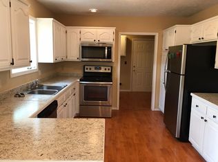318 Caleb Dr, Hollister, MO 65672