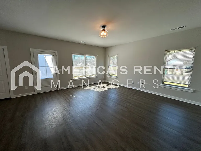 11 Granvil Way — Photo 6