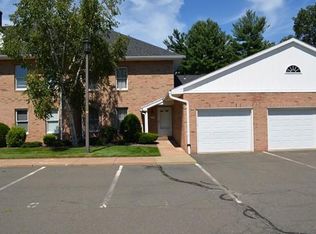 7 Castle Hill Rd #G, Agawam, MA 01001