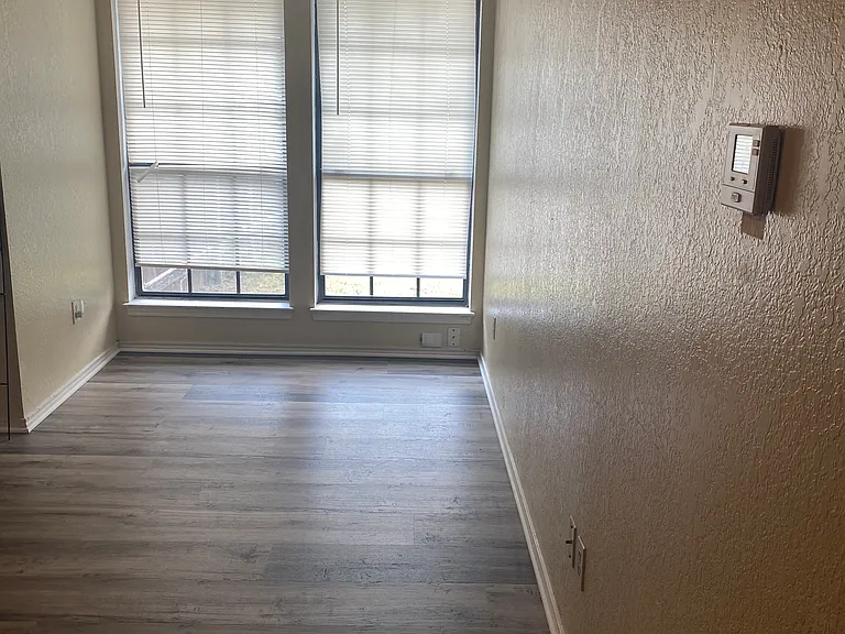7464 Queensbury Cir #7464 — Photo 9