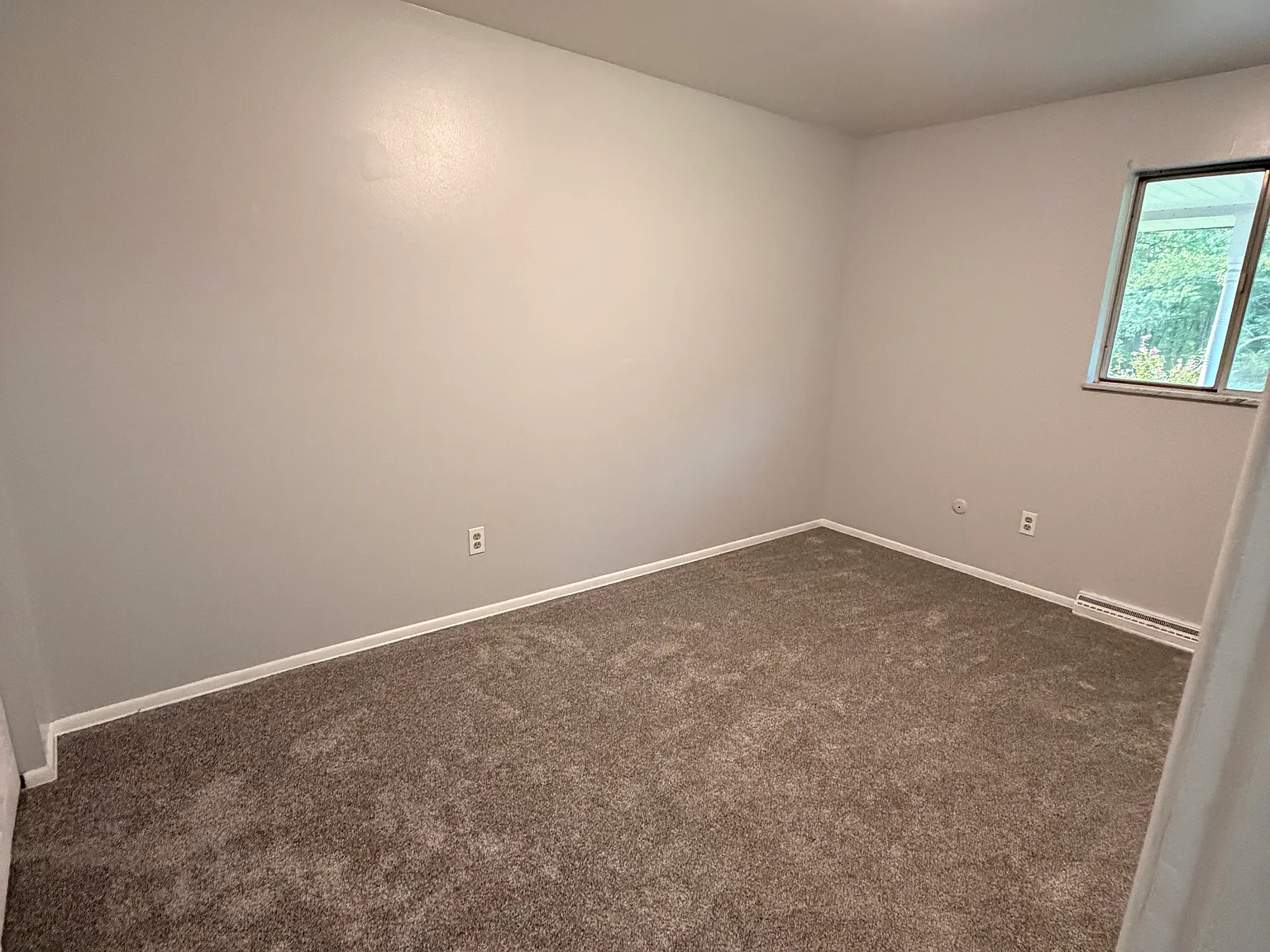 2 bed, 1.5 bath, $1,600 — Photo 3