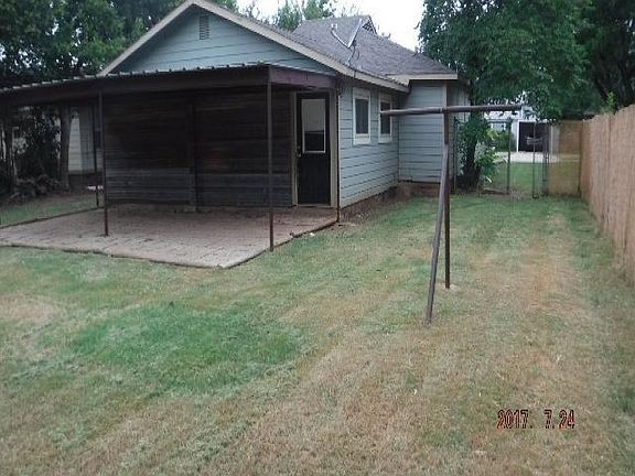 2nd image of 1209 Ross Ave