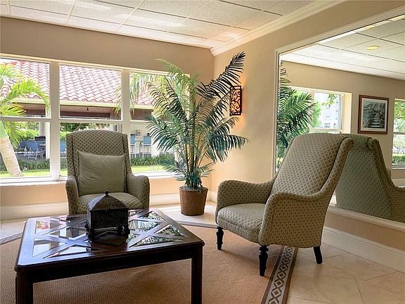 5th image of 3200 Port Royale Drive #1202