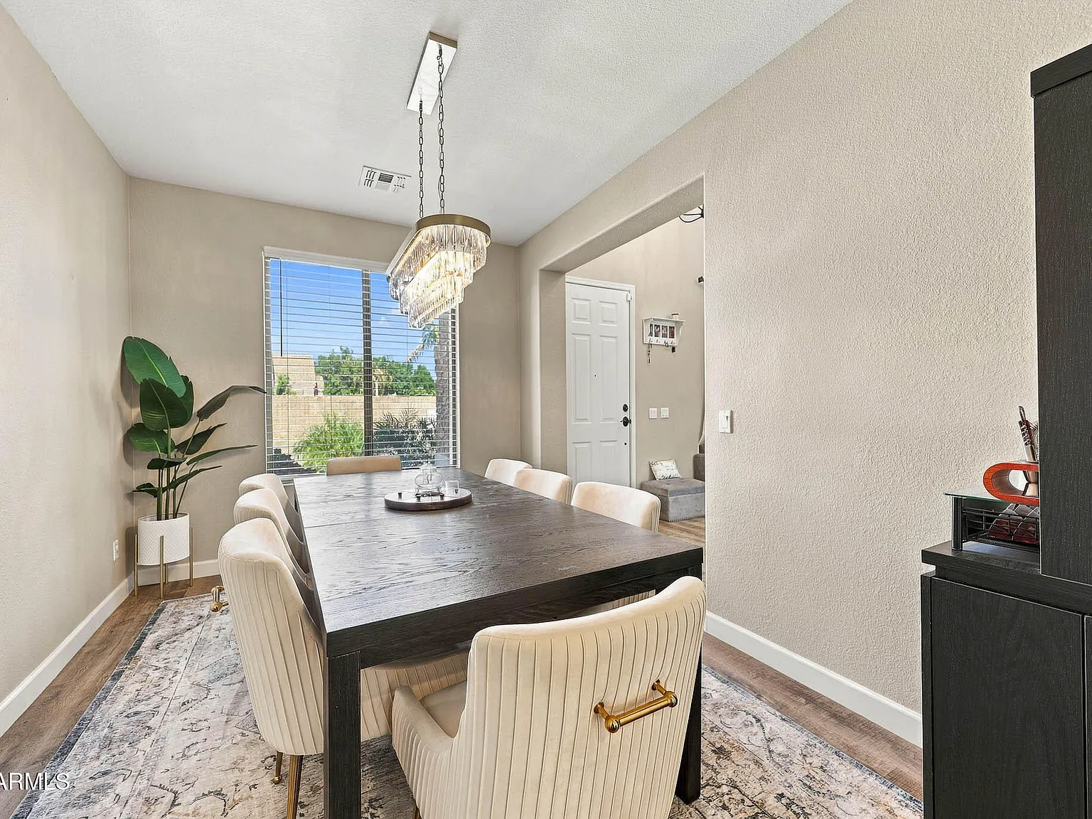 5 bed, 2.5 bath, 3113 sqft, $3,500 — Photo 4