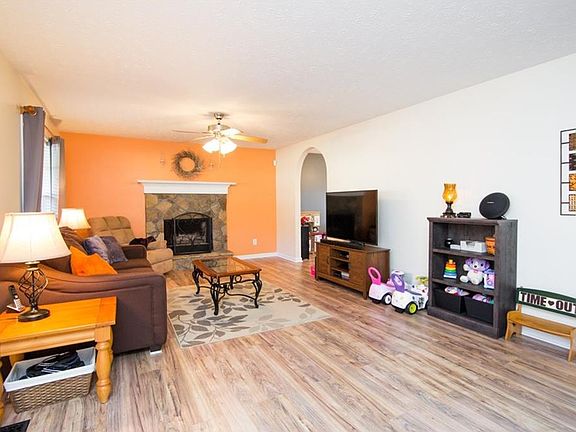 2nd image of 5111 Meridian Lake Dr