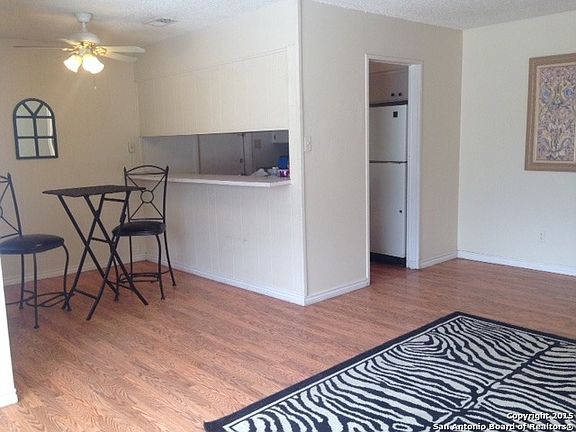 3rd image of 863 E Sunshine Dr