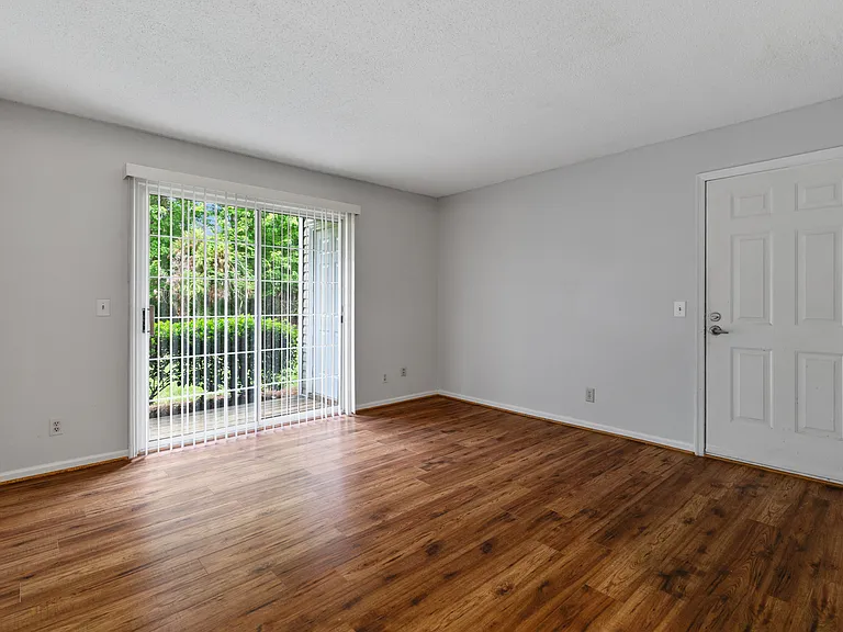 5627 Hornaday Rd #B — Photo 4