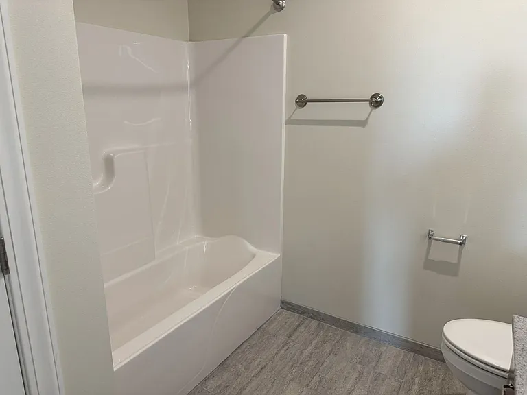 Red Earth Apartments- On Lake Butte Des Morts — Photo 21