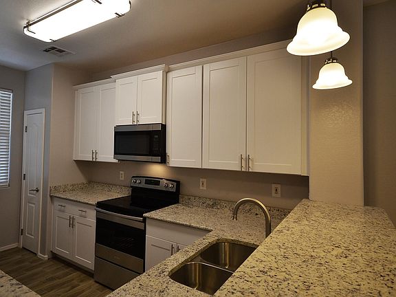 3rd image of 32339 N Hidden Canyon Dr