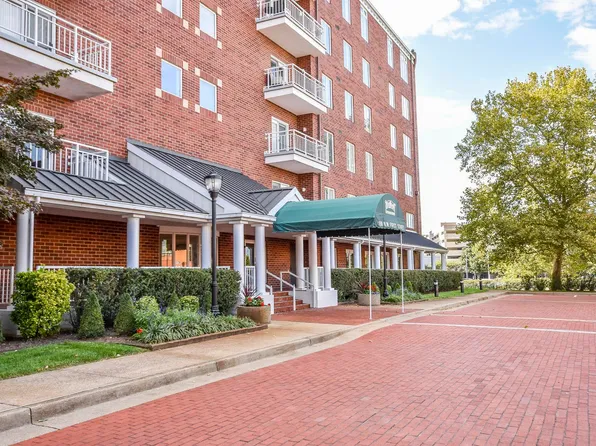 100 NW 1st St APT 506, Evansville, IN 47708