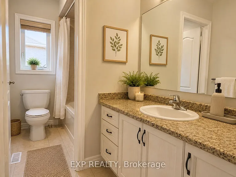 561 Settlers Rd W — Photo 21