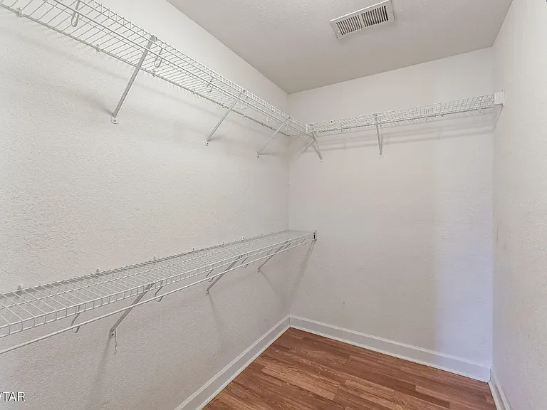 16 Birch Hollow Ln — Photo 8