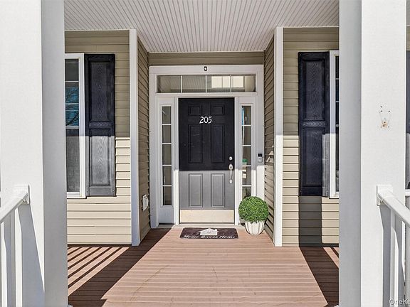 3rd image of 205 Buttonwood Way