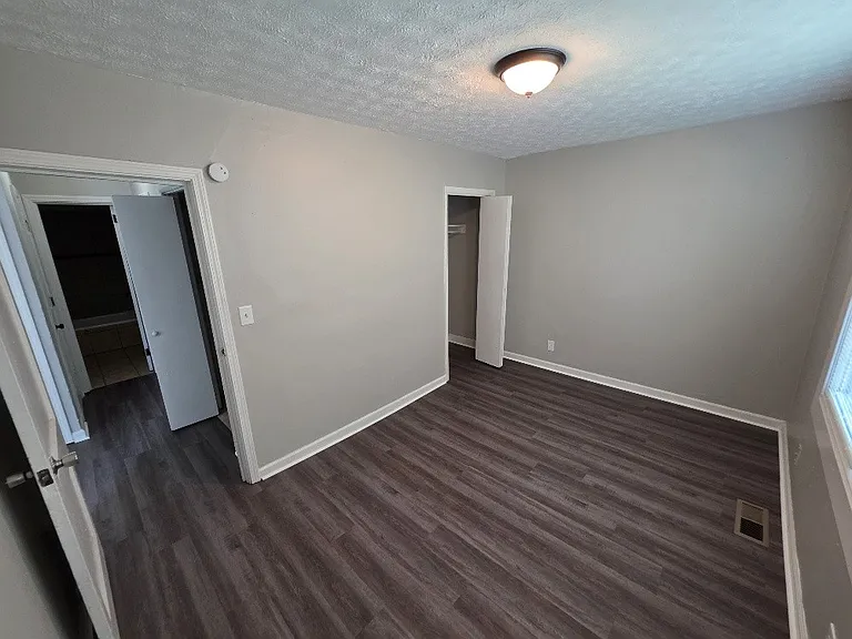 311 Roosevelt Ave — Photo 6