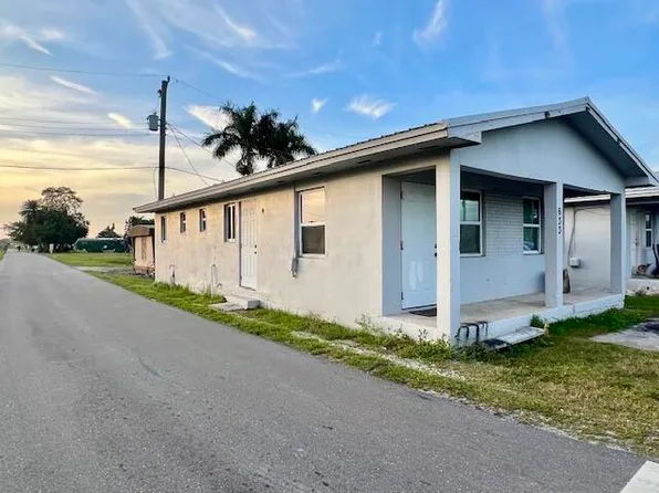 633 Amaryllis Avenue, Pahokee, FL 33476
