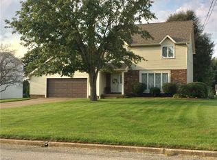 3050 Saginaw Dr, Poland, OH