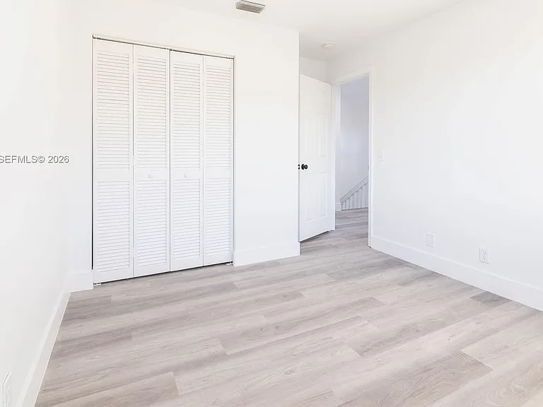 801 Tanglewood Cir — Photo 39