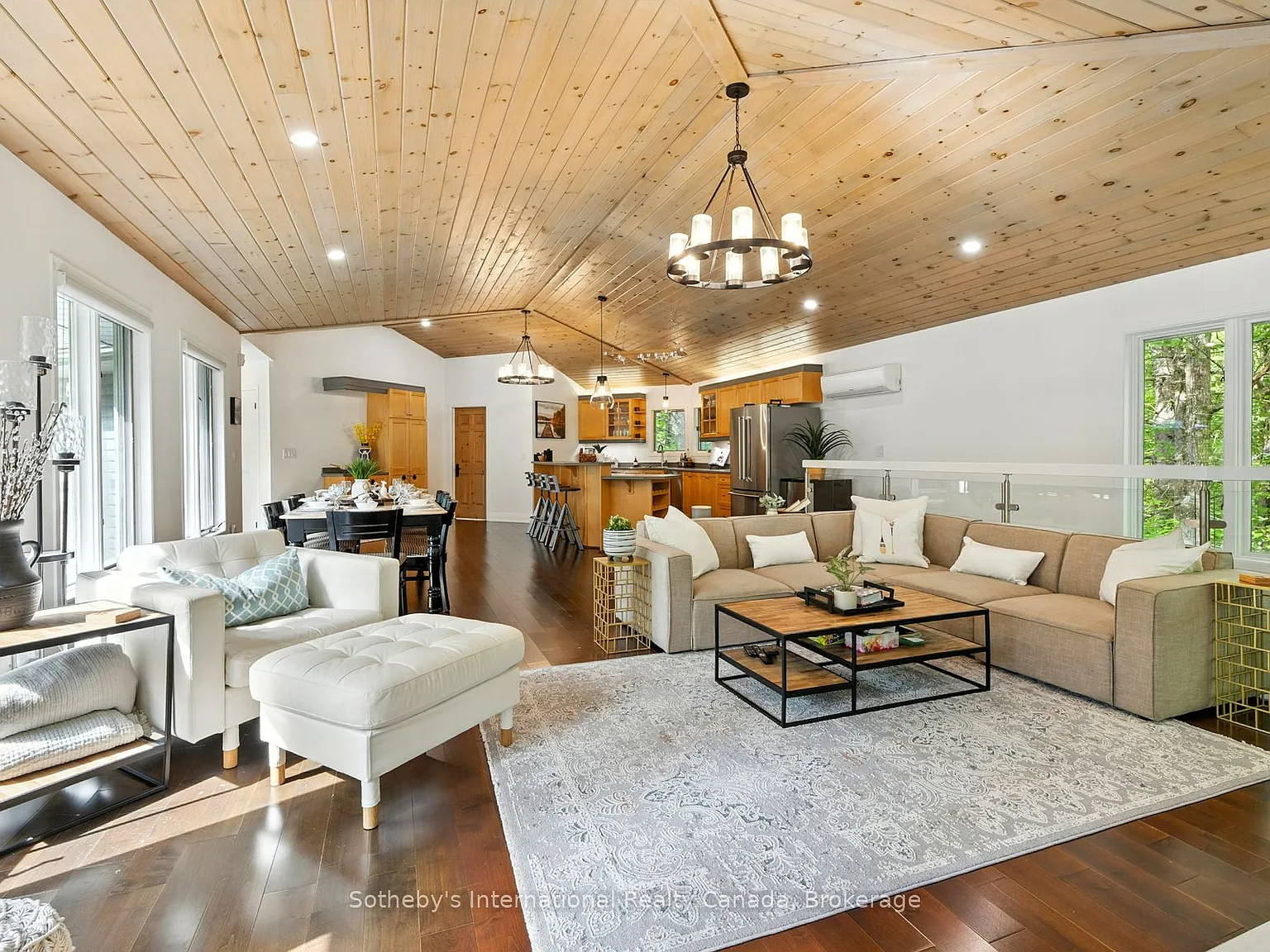 5 bed, $4,000 — Photo 2