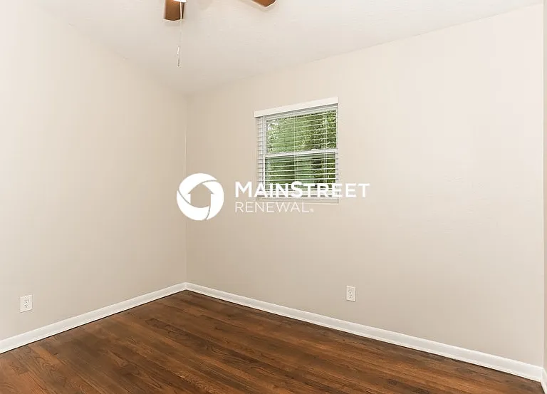 7806 Delaroche Dr — Photo 11