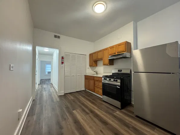 200 N California Ave #3, Chicago, IL 60612
